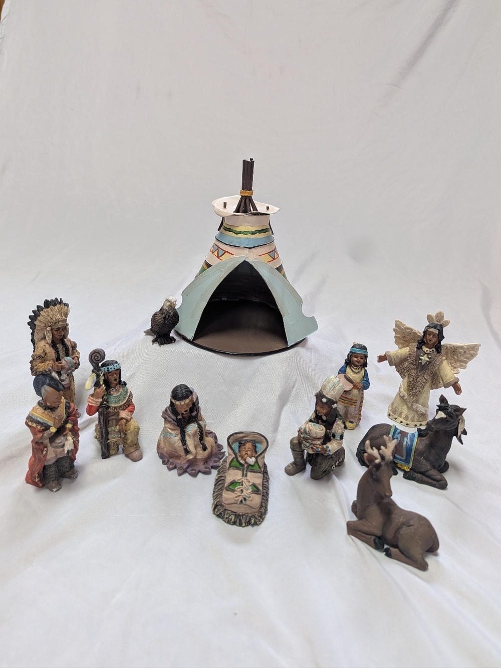 2003 WMG Vintage Native American Resin Christmas Nativity‎ Set 12 Peices SEE